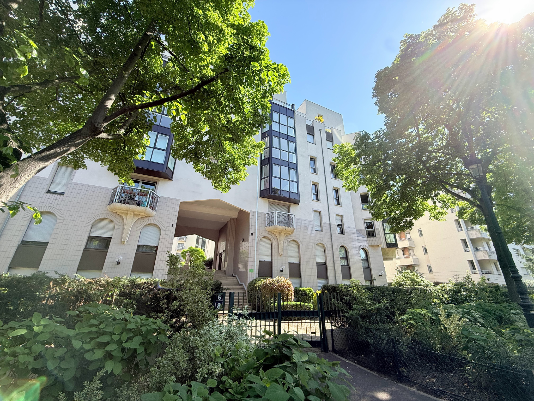 Appartement 116.3 m2 Puteaux limite Suresnes