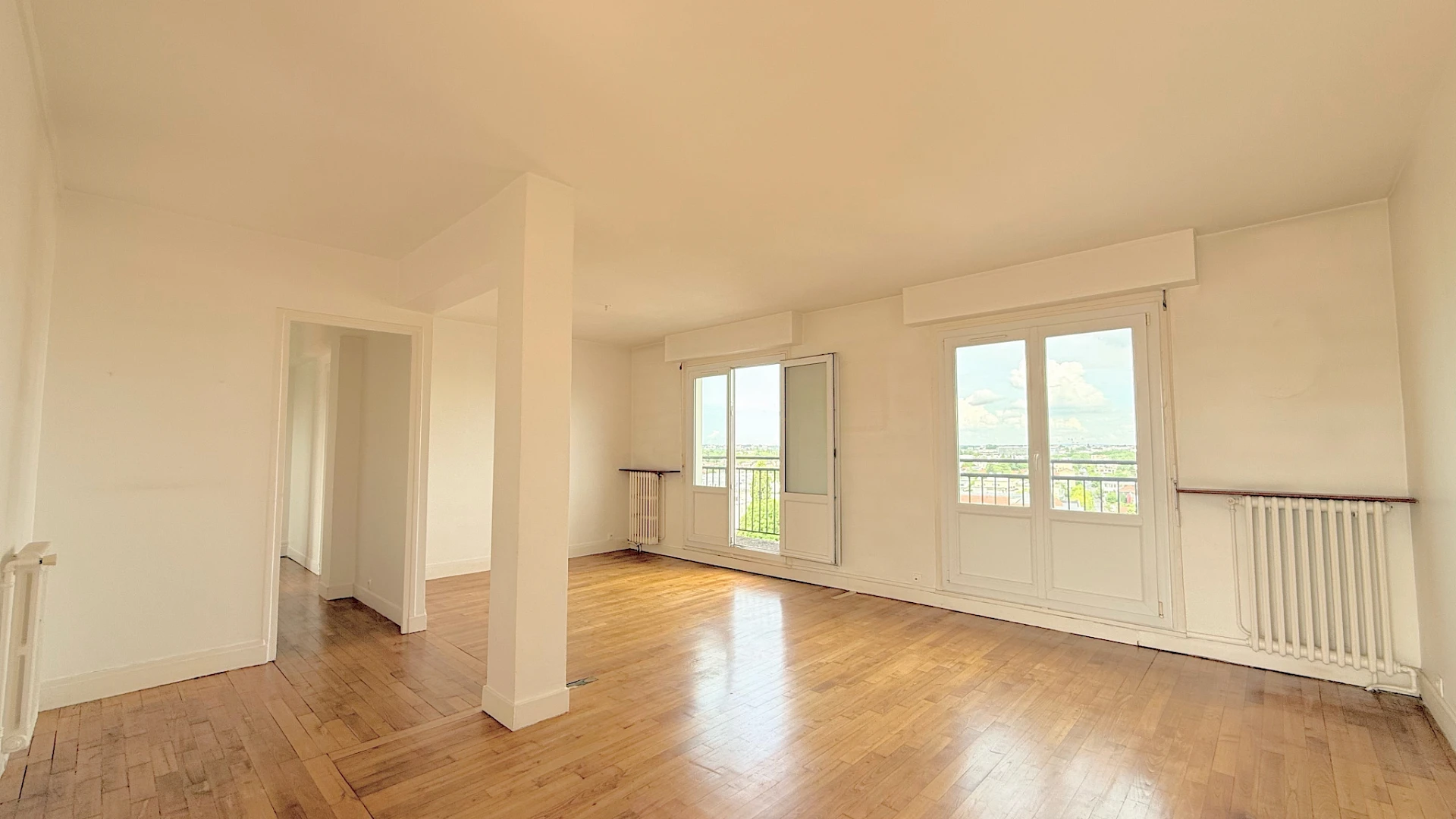 3 pièces, 8e et dernier étage avec terrasse, balcon et cave - Centre Ville