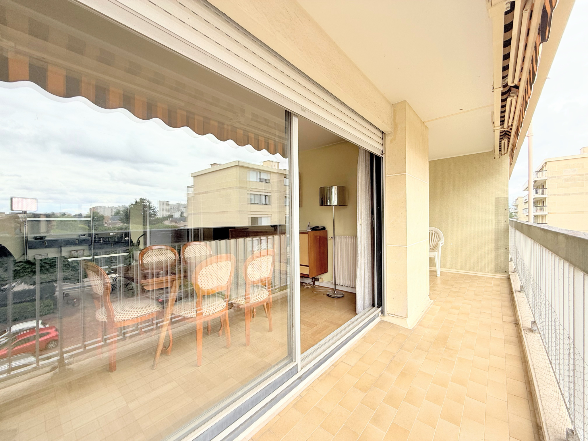 APPARTEMENT 5 PIÈCES RÉSIDENCE BEAUHARNAIS RUEIL