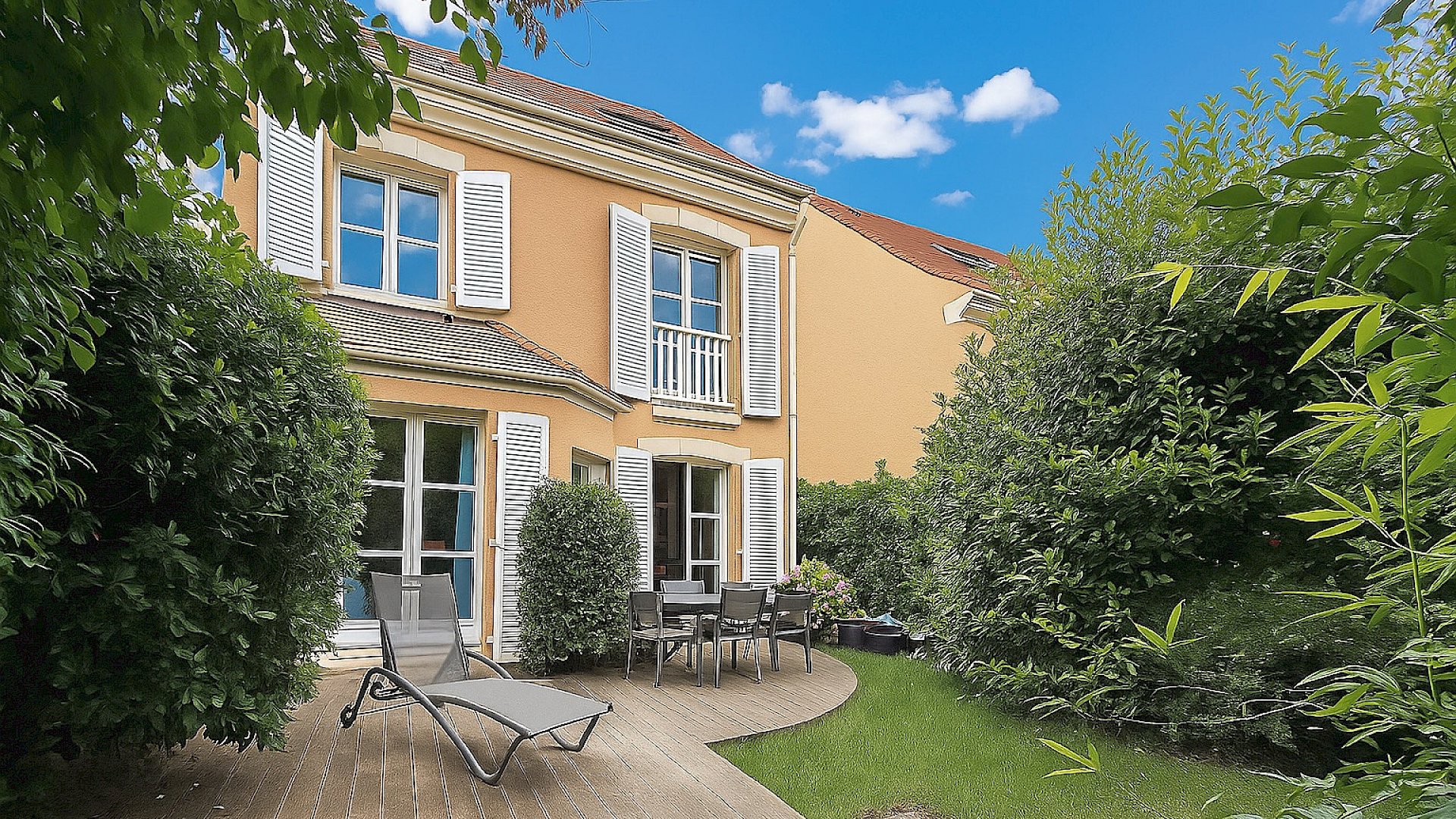 Maison de 150 m2 avec jardin, située dans le recherché domaine de l’Impératrice à Rueil-Malmaison