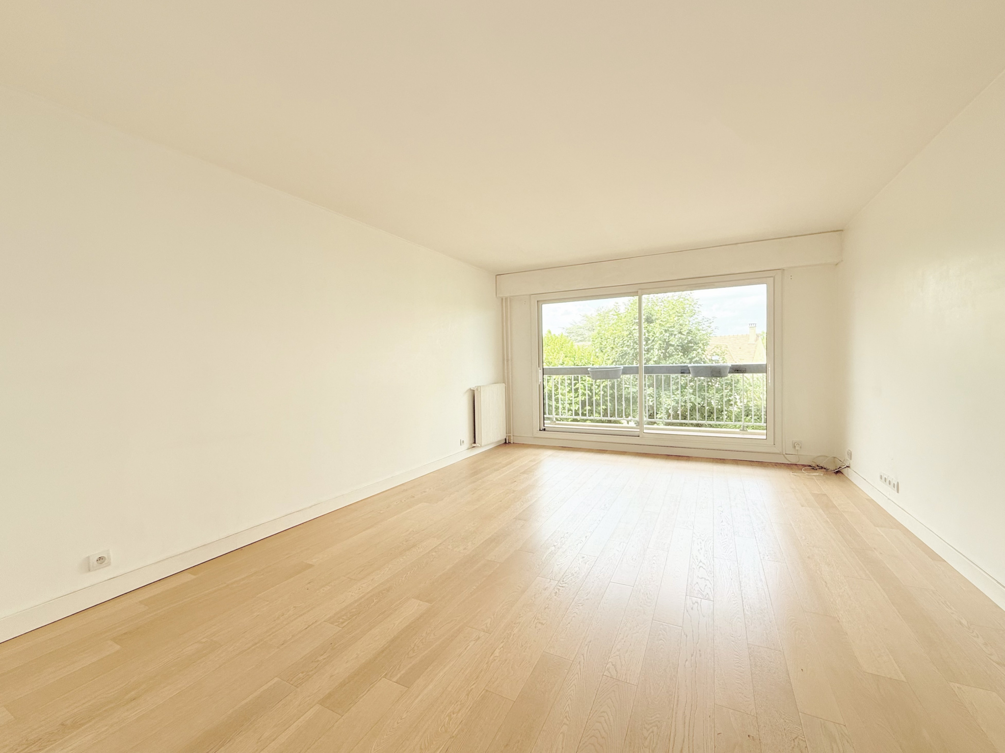 4 pièces traversant, 2e étage, résidence Beauharnais