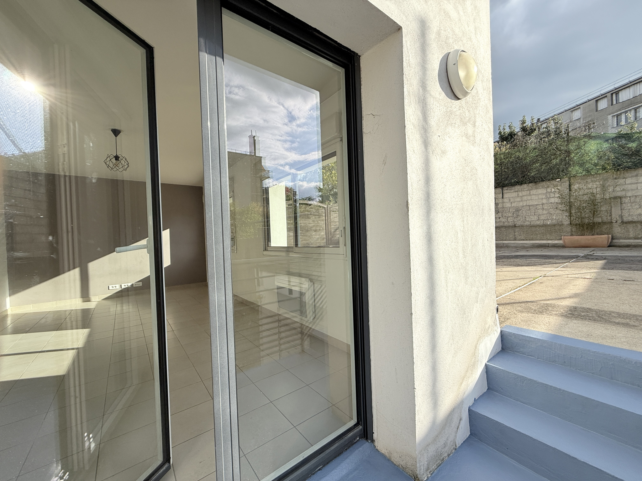 Rueil limite Suresnes