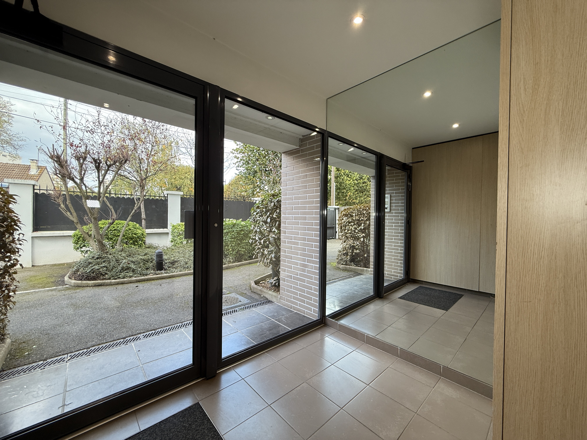 Rueil limite Suresnes