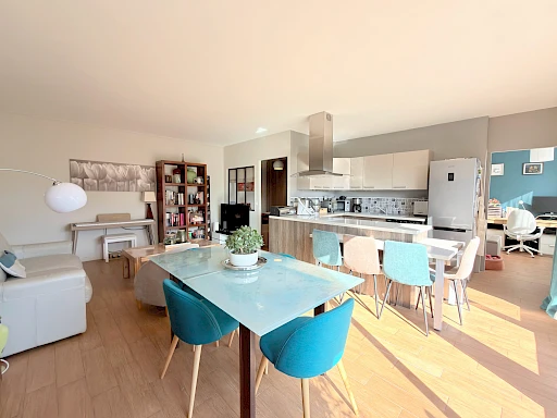 Appartement 4 pièces avec terrasse et box - 2