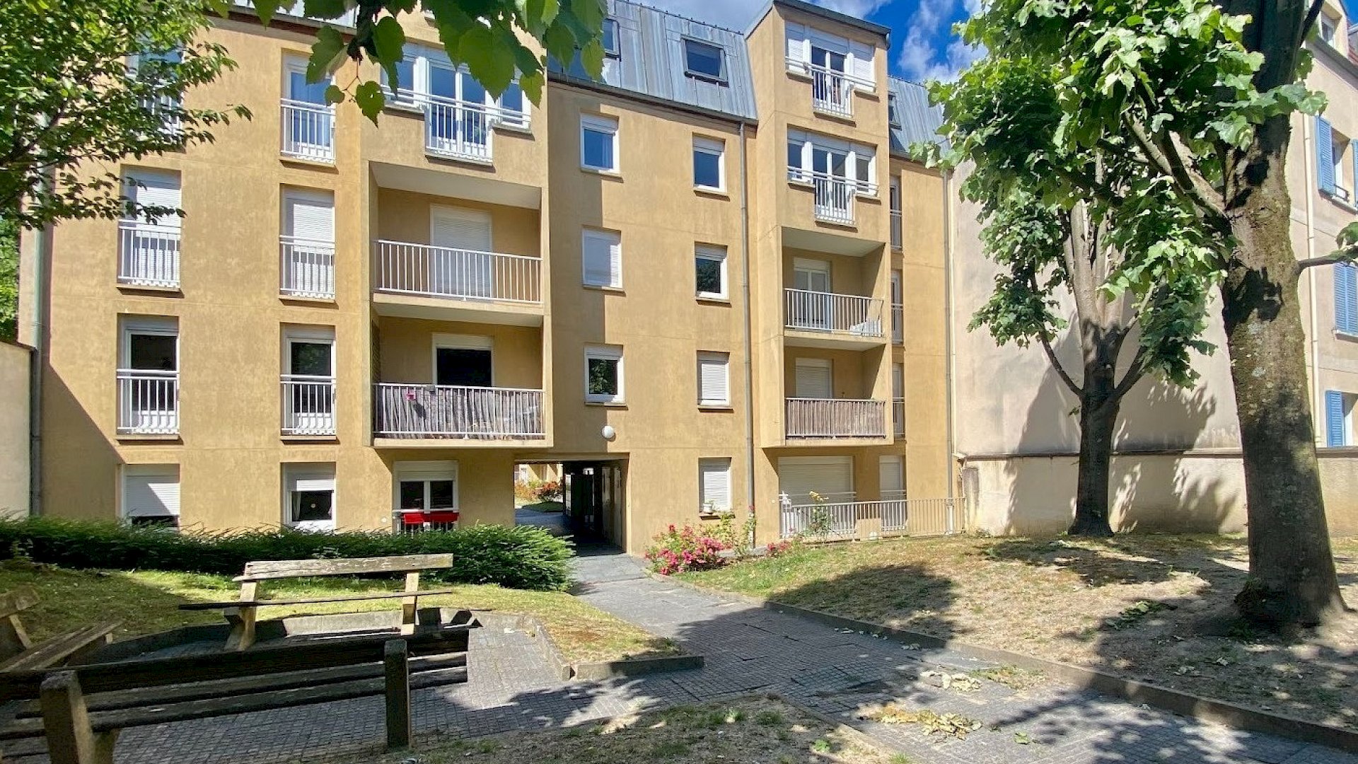 3 pièces avec parking, dernier étage, cœur de ville   DPE C