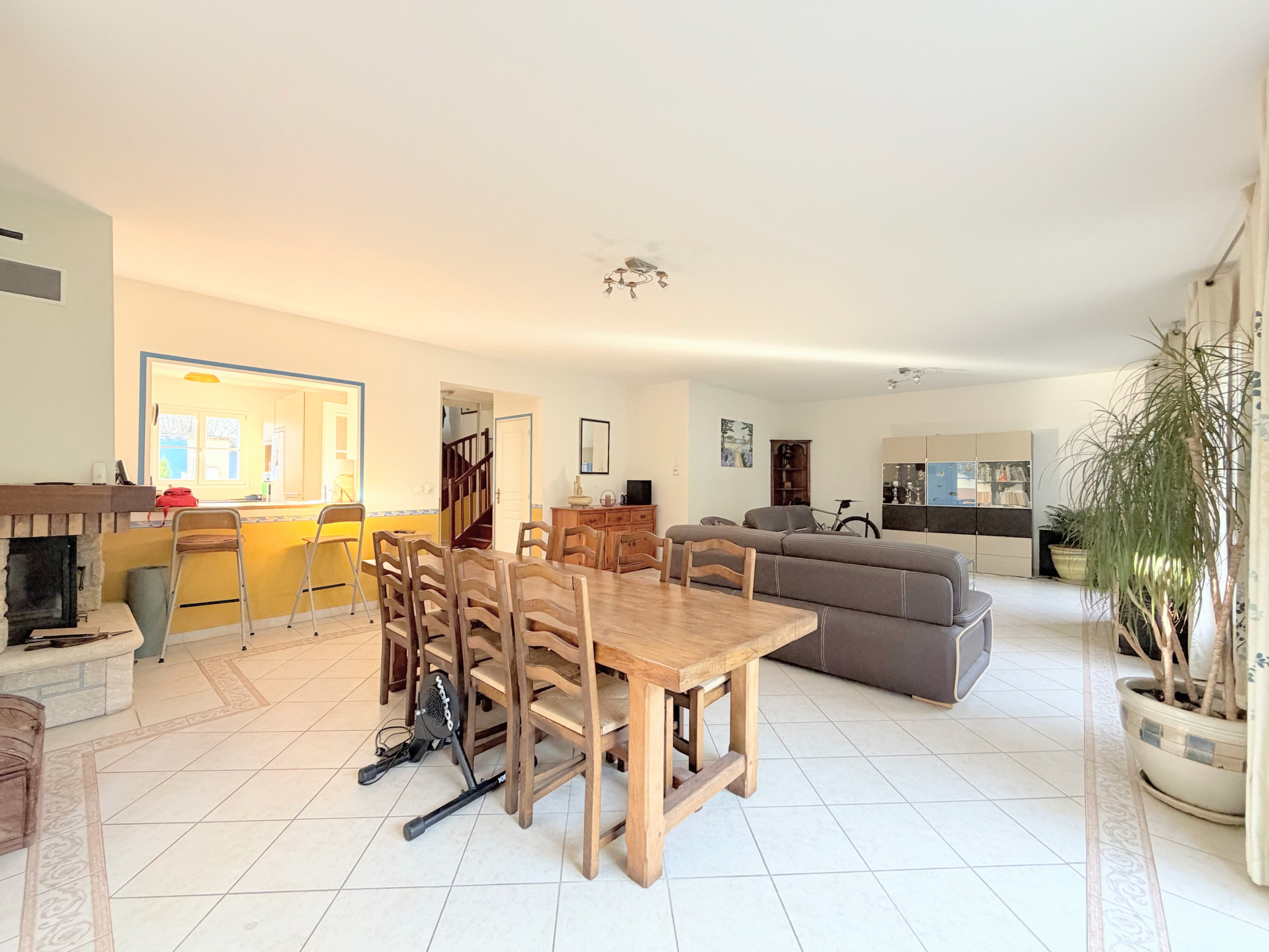 Maison Buzenval   DPE C, 4 chambres, jardin, garage et sous-sol