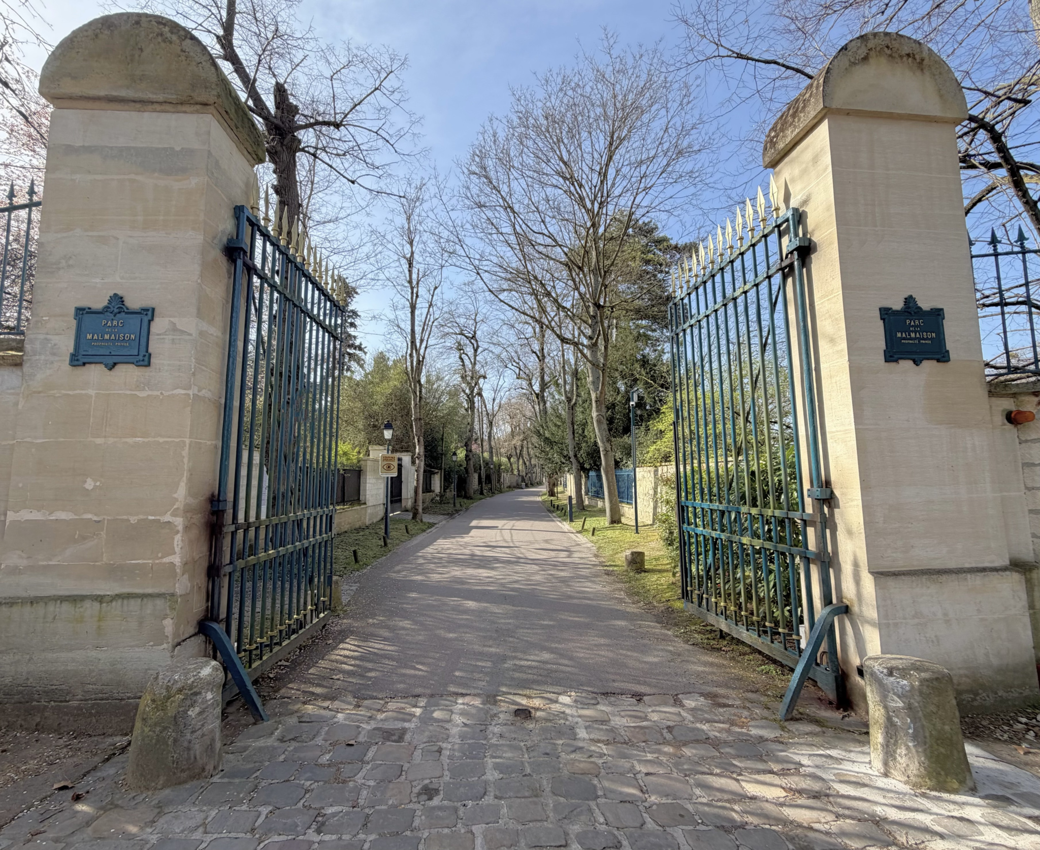 Demeure de 412 m2 habitables, parcelle de 3 000 m2   Parc de la Malmaison