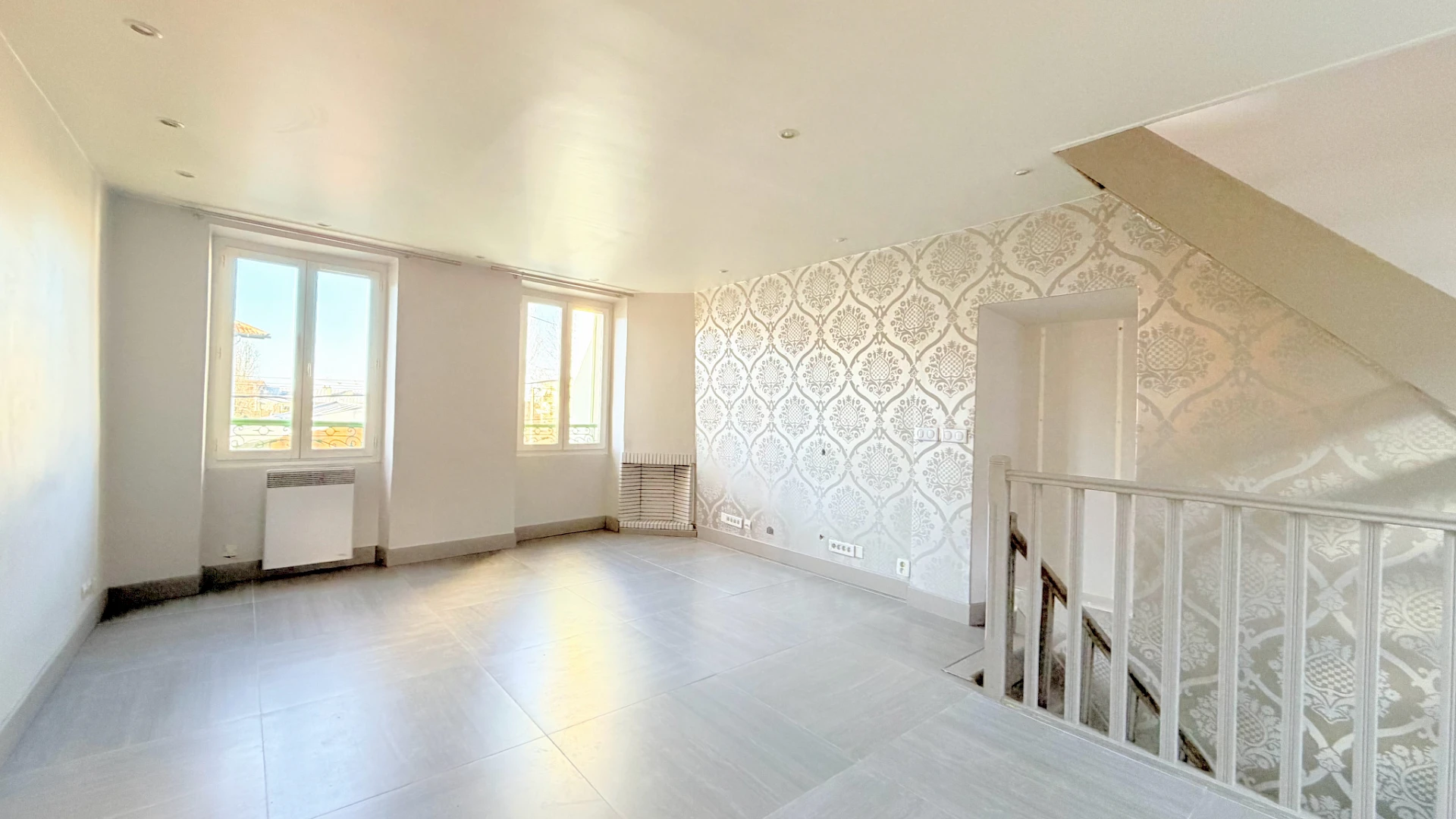 MAISON DE VILLE   2 CHAMBRES   CŒUR DE VILLE