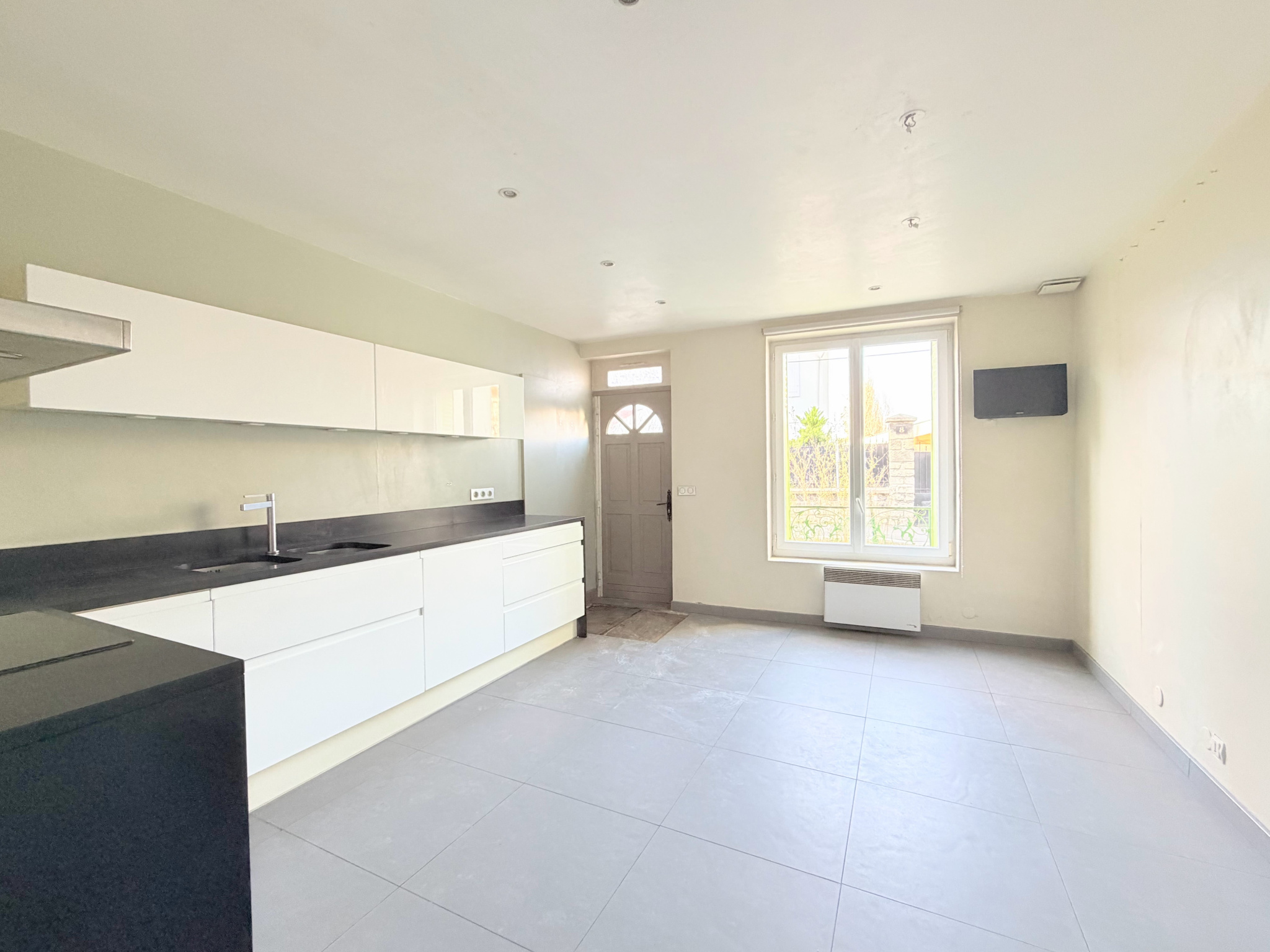 MAISON DE VILLE   2 CHAMBRES   CŒUR DE VILLE