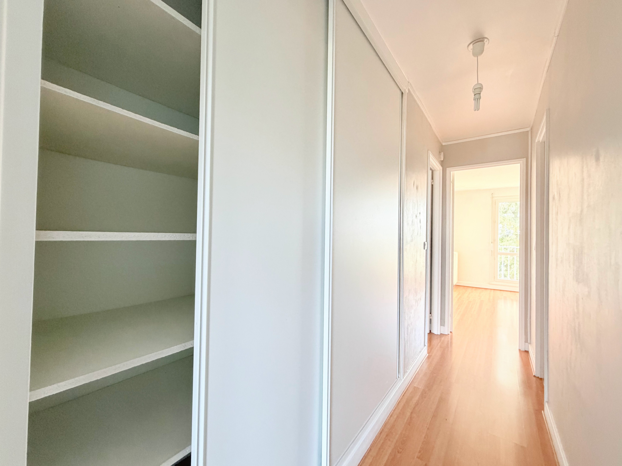 Lumineux 3 pièces - 63 m2 - 3e et dernier étage - Cave et parking