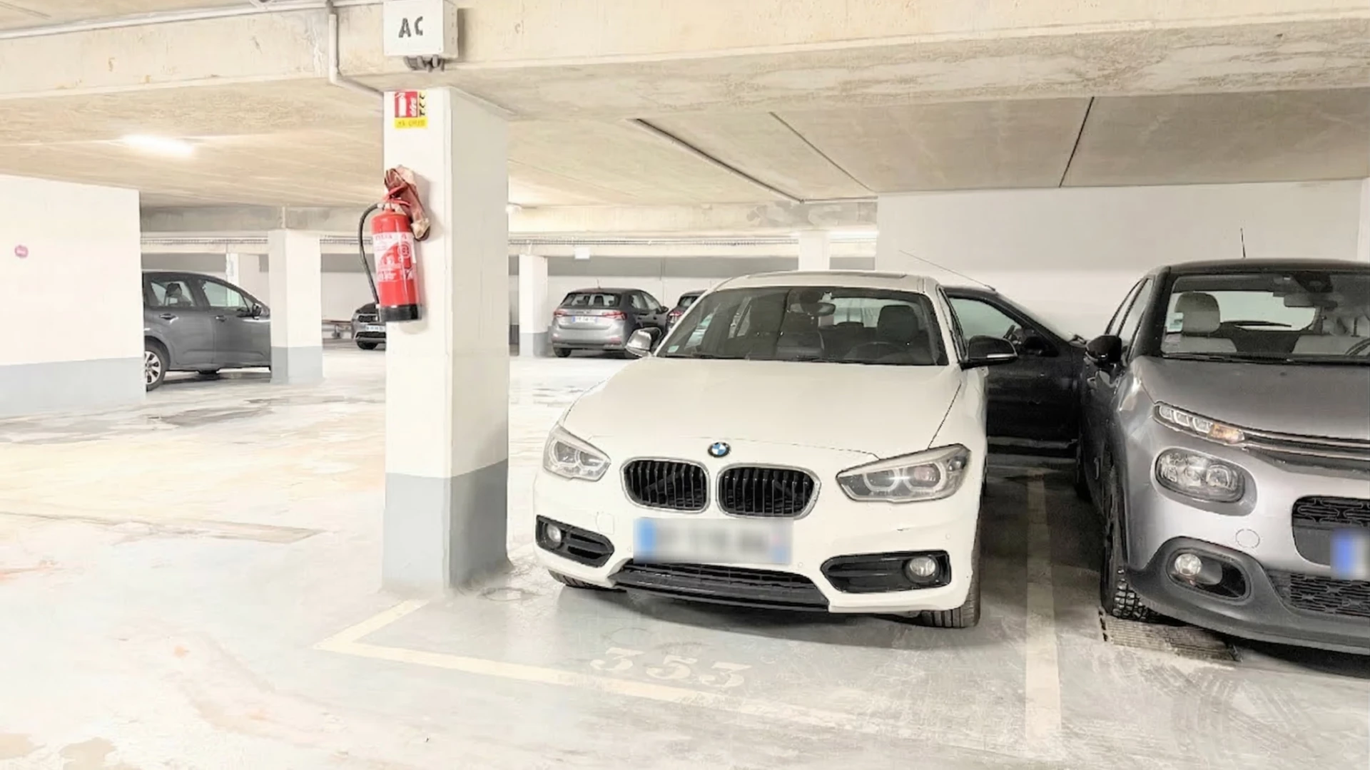 Parking souterrain à quelques pas de la rue du Château   Centre-ville de Rueil