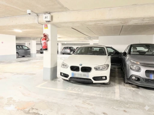 Parking souterrain à quelques pas de la rue du Château   Centre-ville de Rueil
