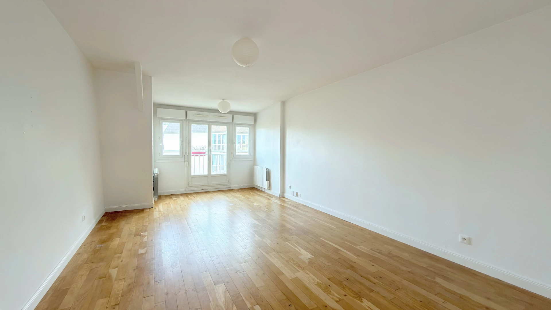 3 pièces avec parking, dernier étage, cœur de ville   DPE C