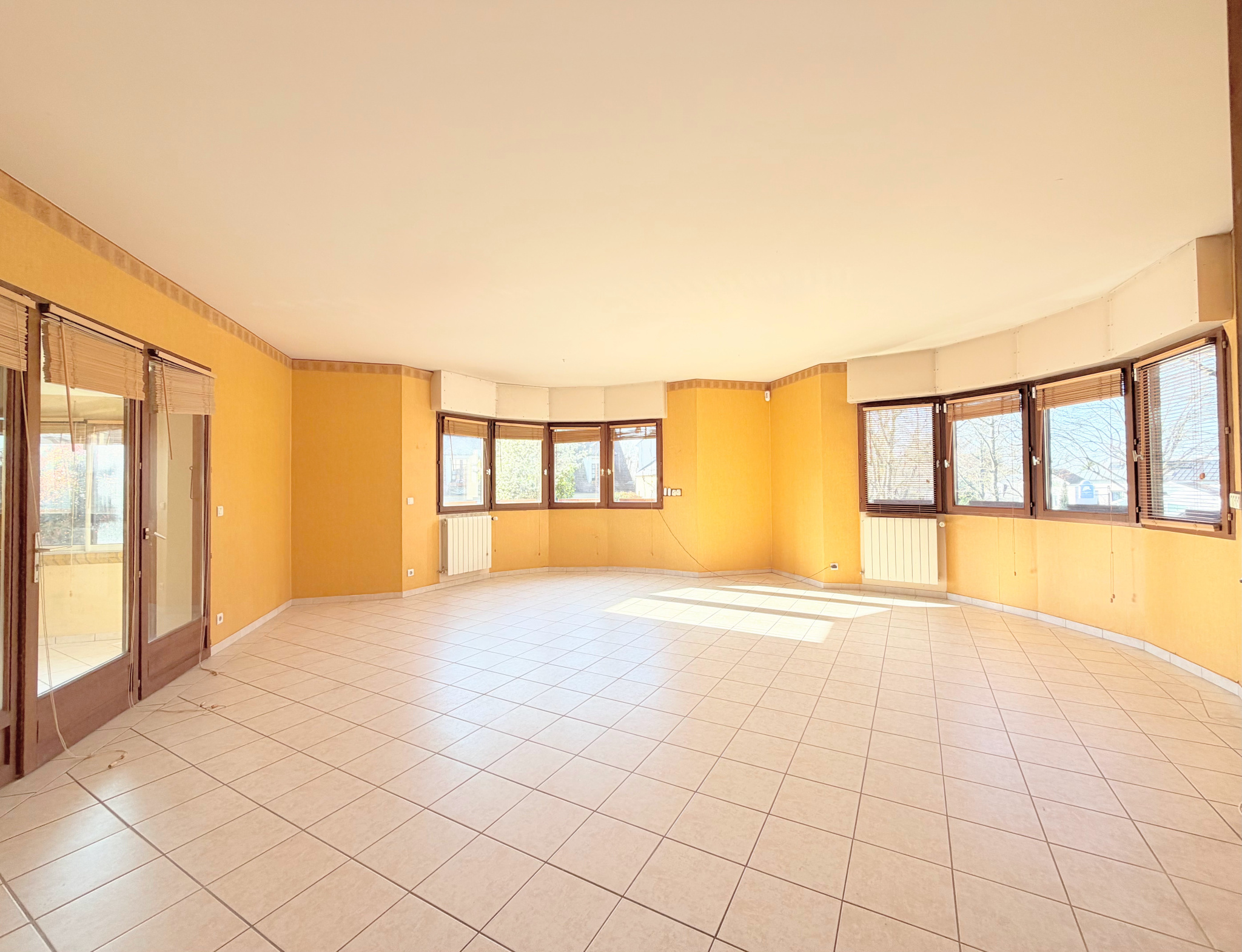 MAISON 7 PIÈCES BUZENVAL