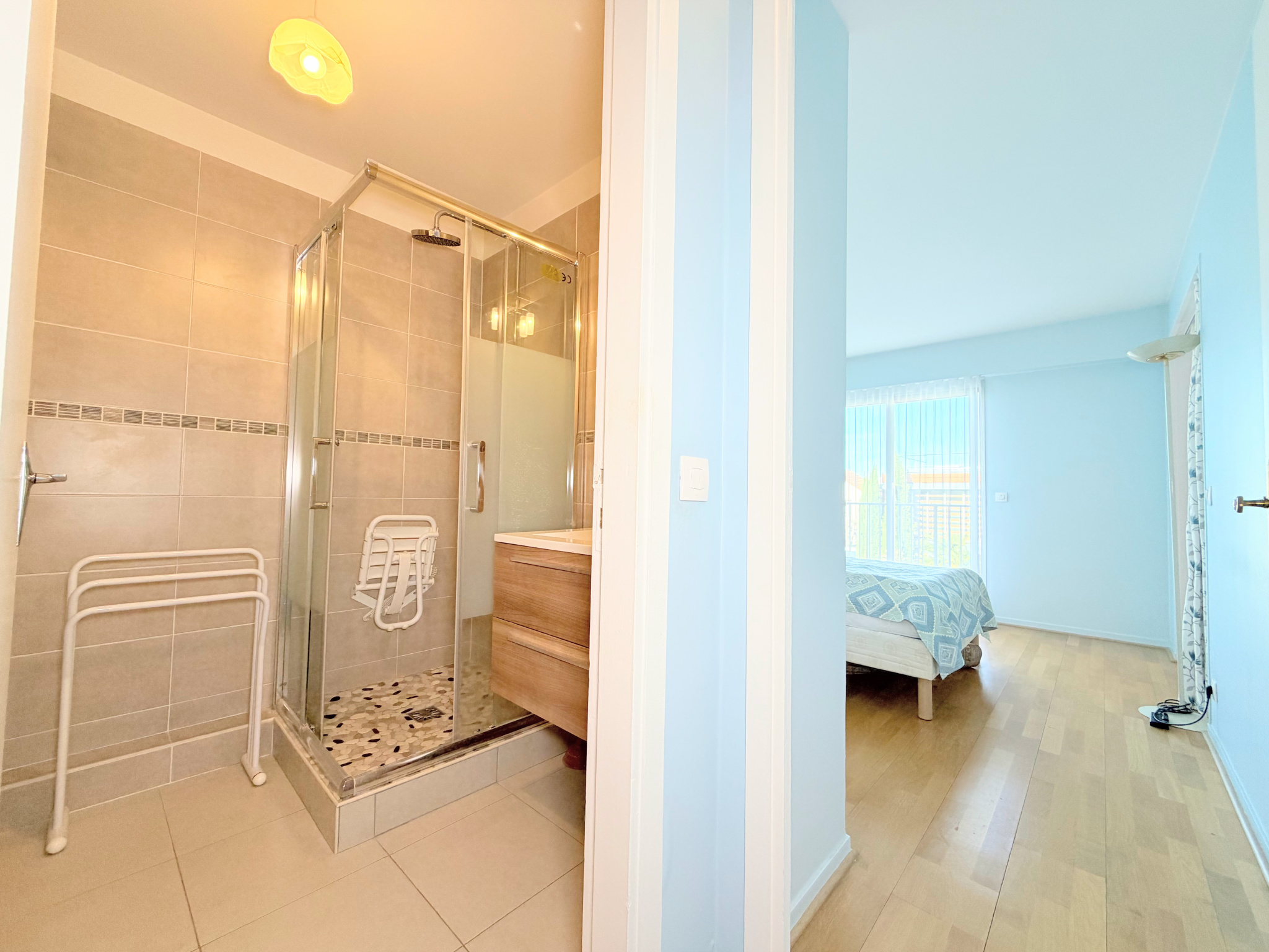 2 pièces en location meublée entre RER et centre-ville