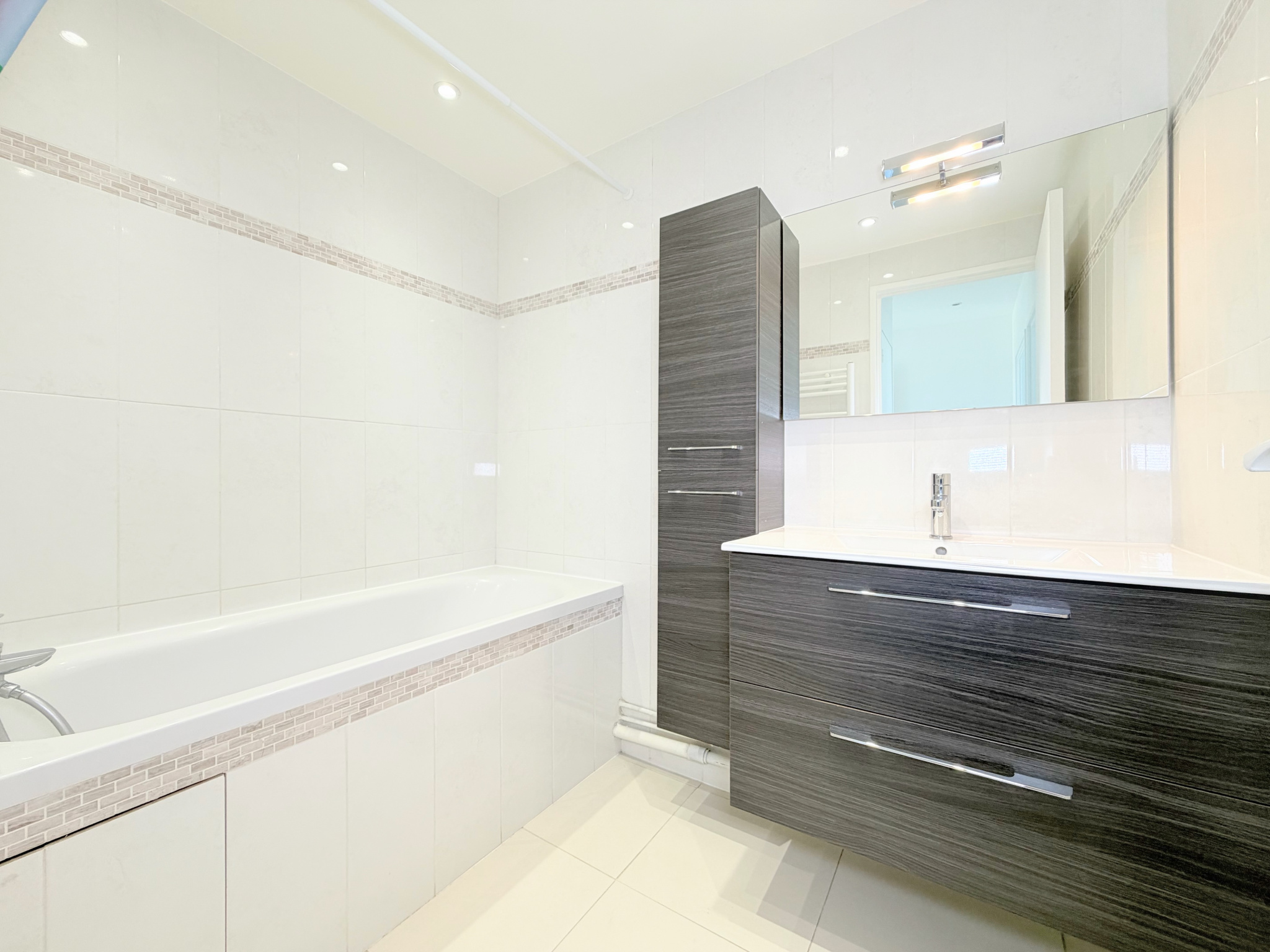 Appartement - 2 CH - 61,26 m2 - Résidence « Les Terrasses de Rueil »