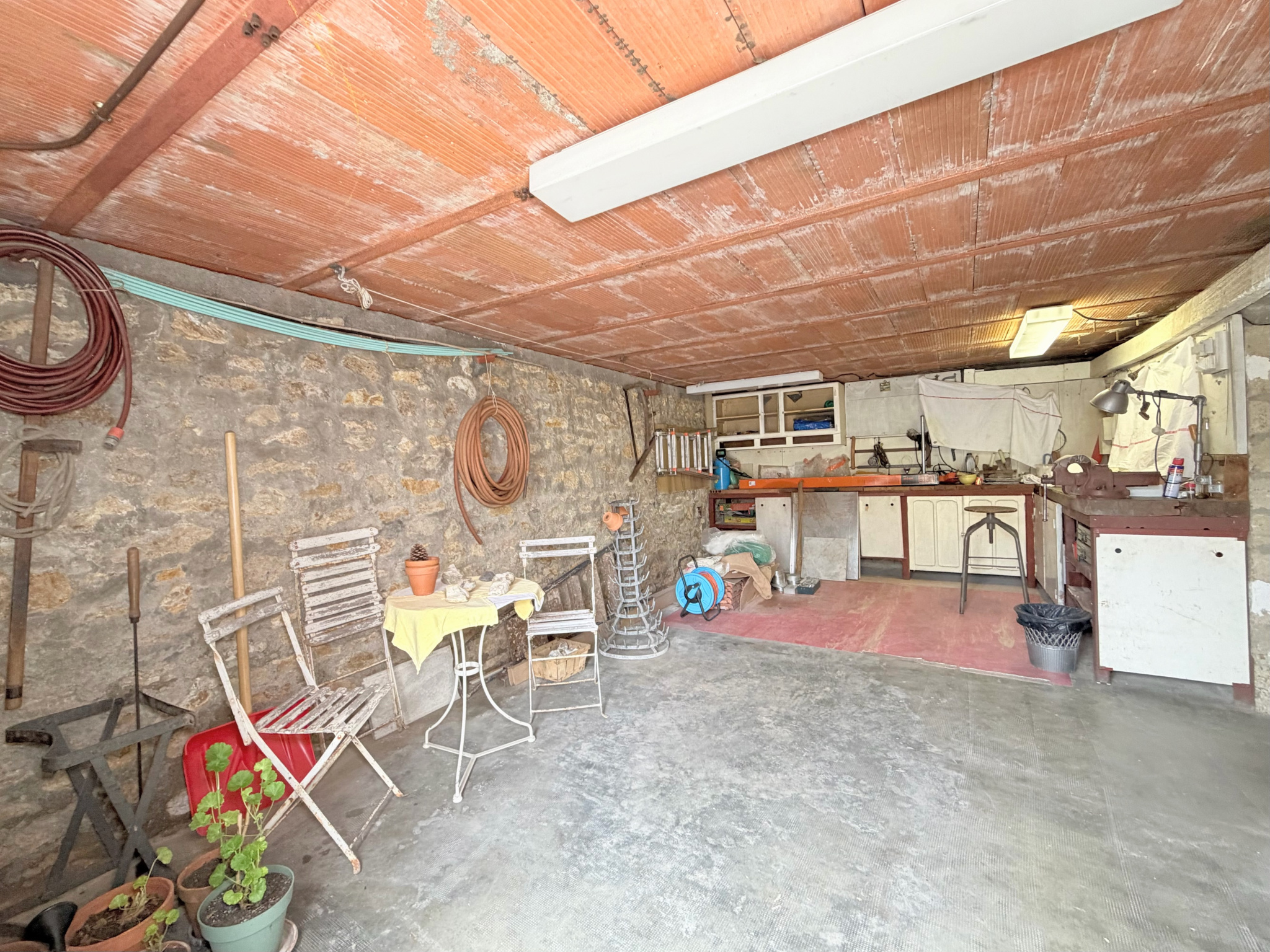 3 chambres - Maison de 91 m2 habitables sur sous-sol total (46 m2) - Parcelle 495 m2