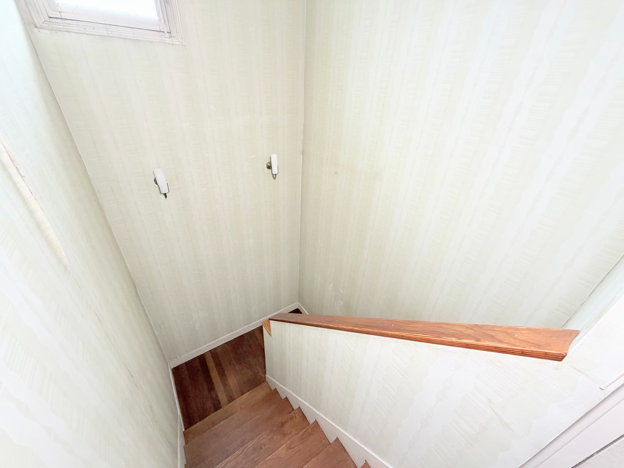 3 chambres - Maison de 91 m2 habitables sur sous-sol total (46 m2) - Parcelle 495 m2