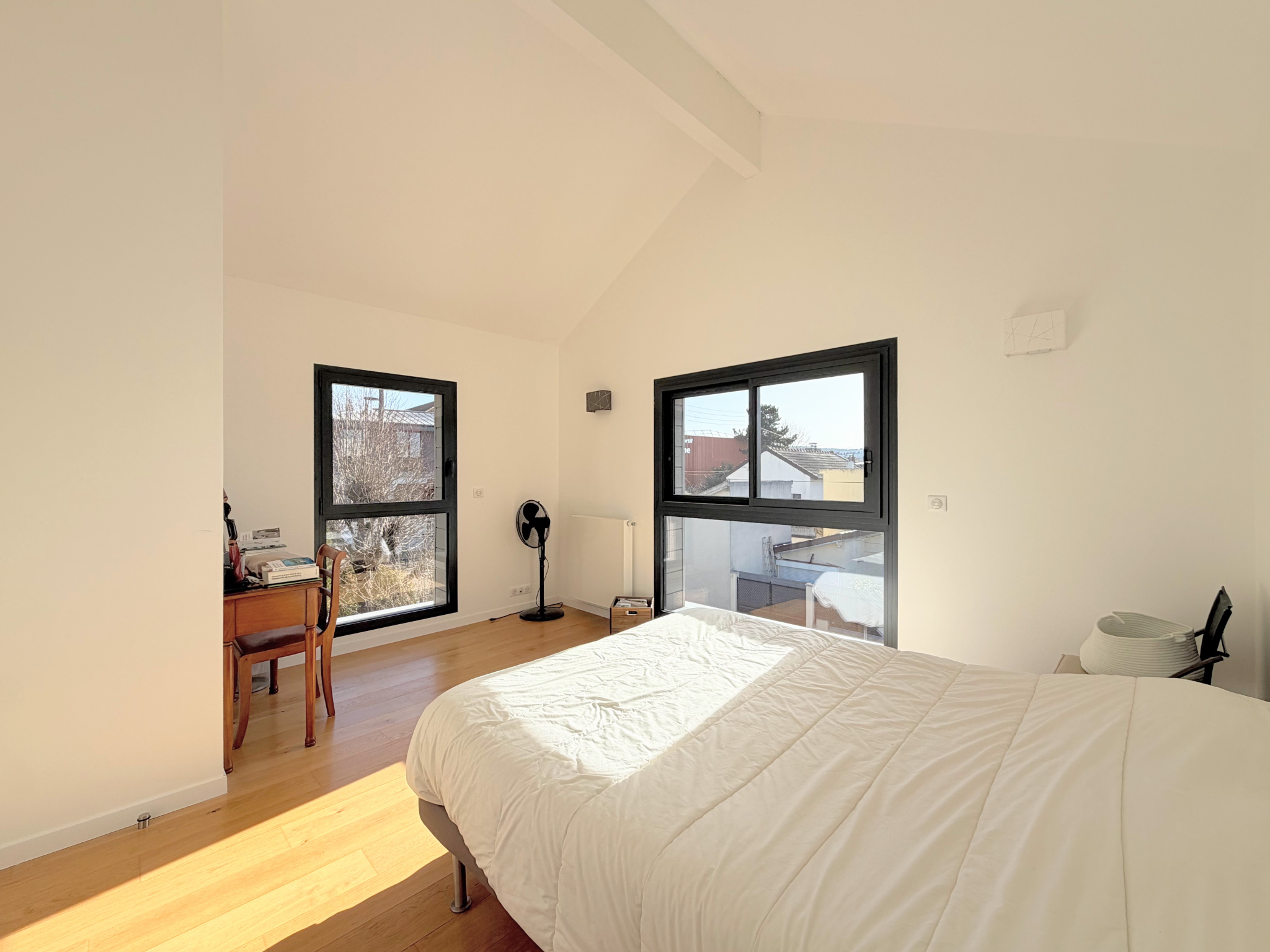 MAISON ENTRE CENTRE-VILLE ET RER A - PARCELLE DE 602 m2