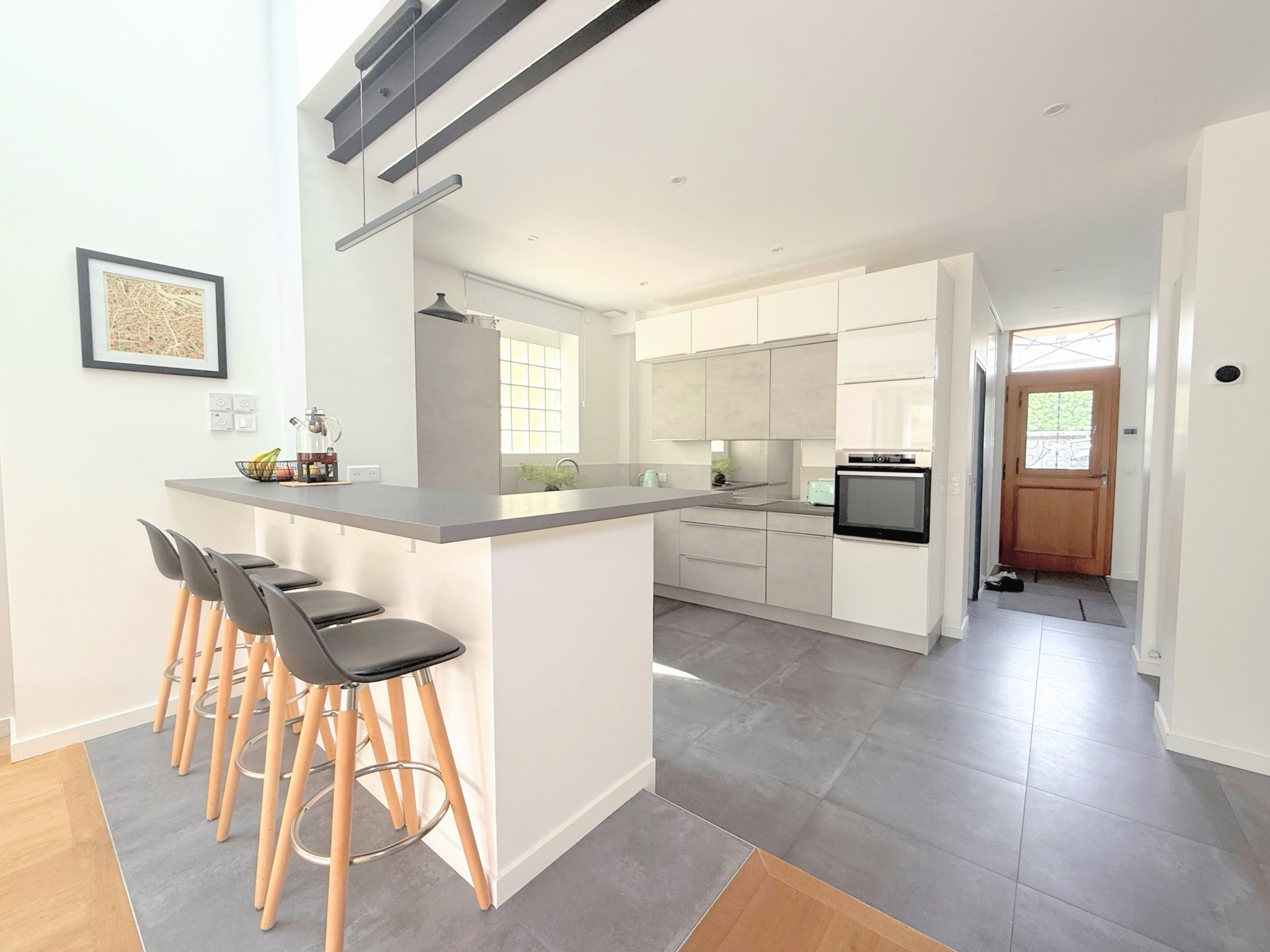 Maison en location meublée, 182 m2, 5 chambres, à 5 min à pied du RER A de Rueil