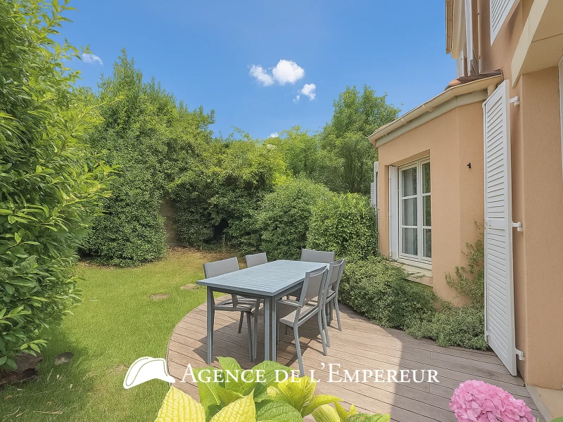 Maison de 150 m2 avec jardin, située dans le recherché domaine de l’Impératrice à Rueil-Malmaison