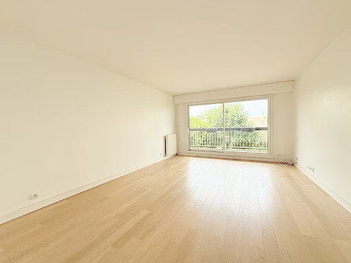 4 pièces traversant, 2e étage, résidence Beauharnais