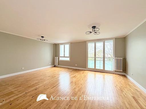 Appartement 66,20 m2 - 3 pièces - cave et parking