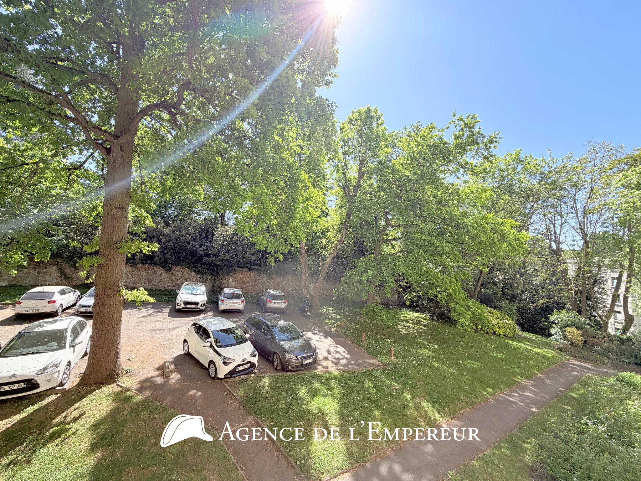 3 pièces traversant Rueil Buzenval, environnement calme et verdoyant
