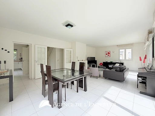 Maison familiale de 160 m2 carrez - 5 chambres