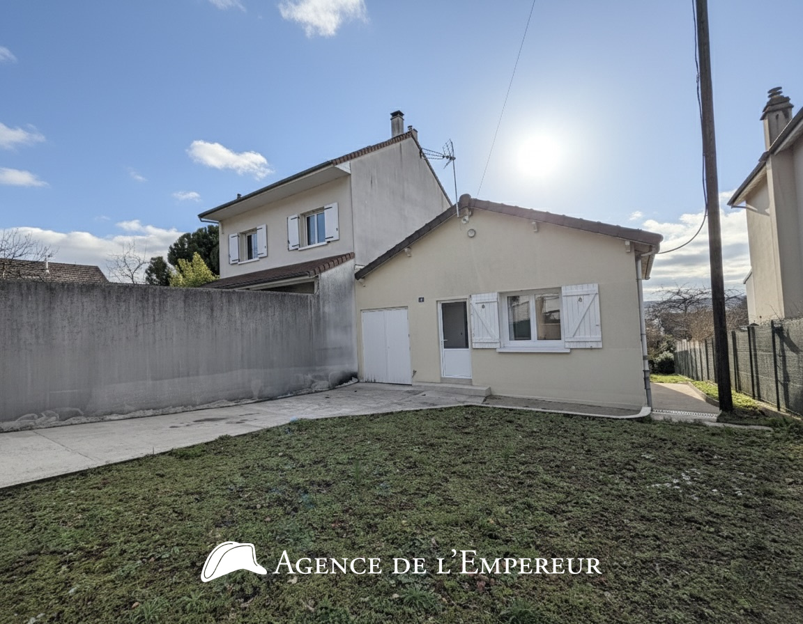 Maison limite Suresnes   Parcelle 367 m2