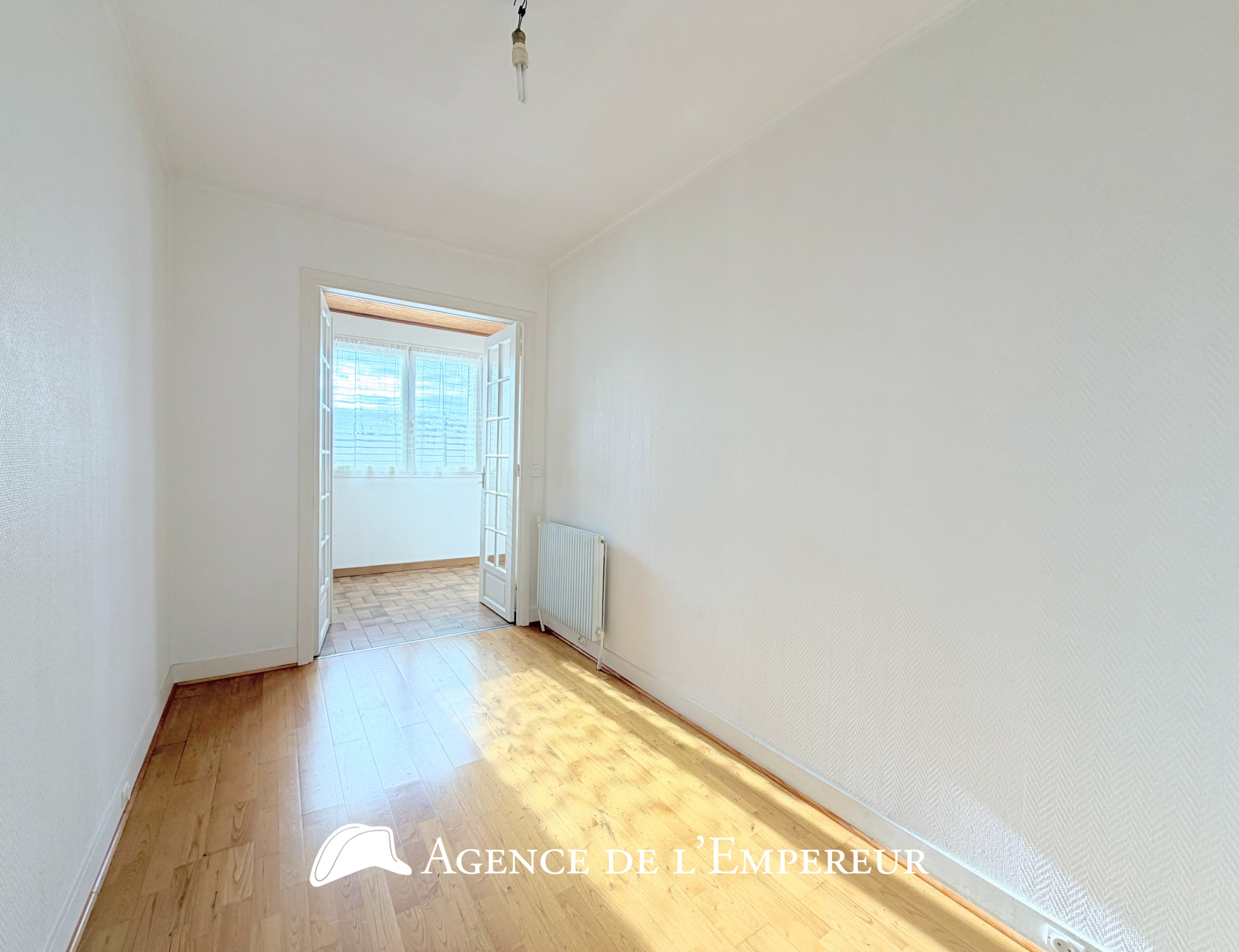 Maison limite Suresnes   Parcelle 367 m2