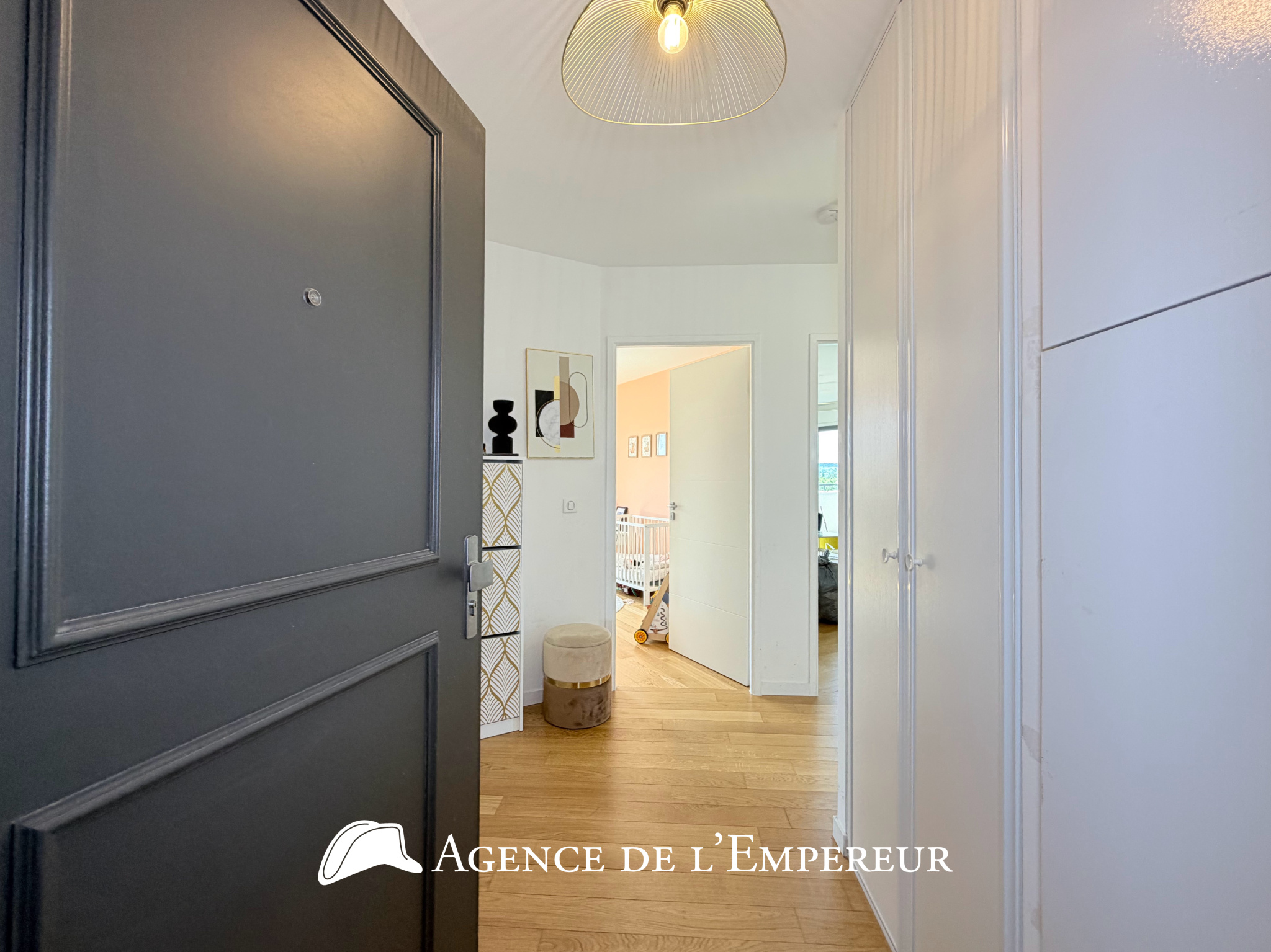 Magnifique 3 pièces de 67,89 m2 en location meublée avec parking double