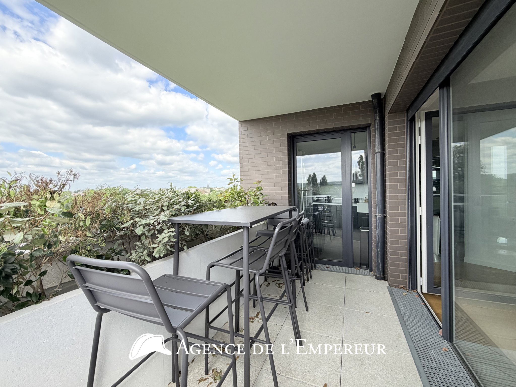 Magnifique 3 pièces de 67,89 m2 en location meublée avec parking double