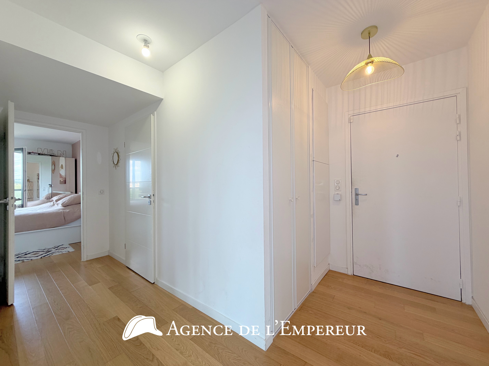 Magnifique 3 pièces de 67,89 m2 en location meublée avec parking double