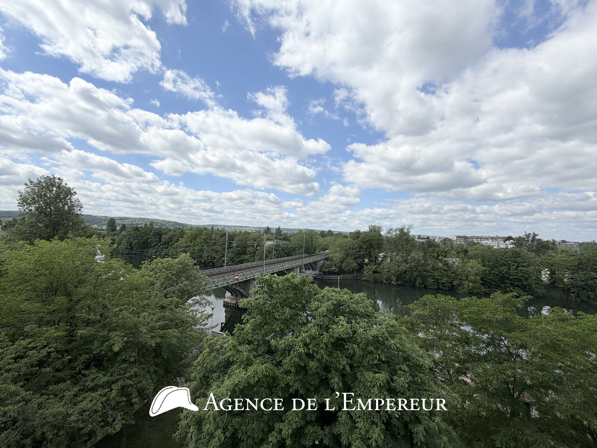 Magnifique 3 pièces de 67,89 m2 en location meublée avec parking double