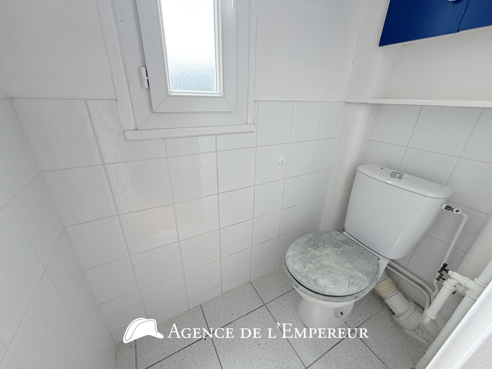 4 pièces location non meublée 80,5 m2, balcon, cave et parking extérieur