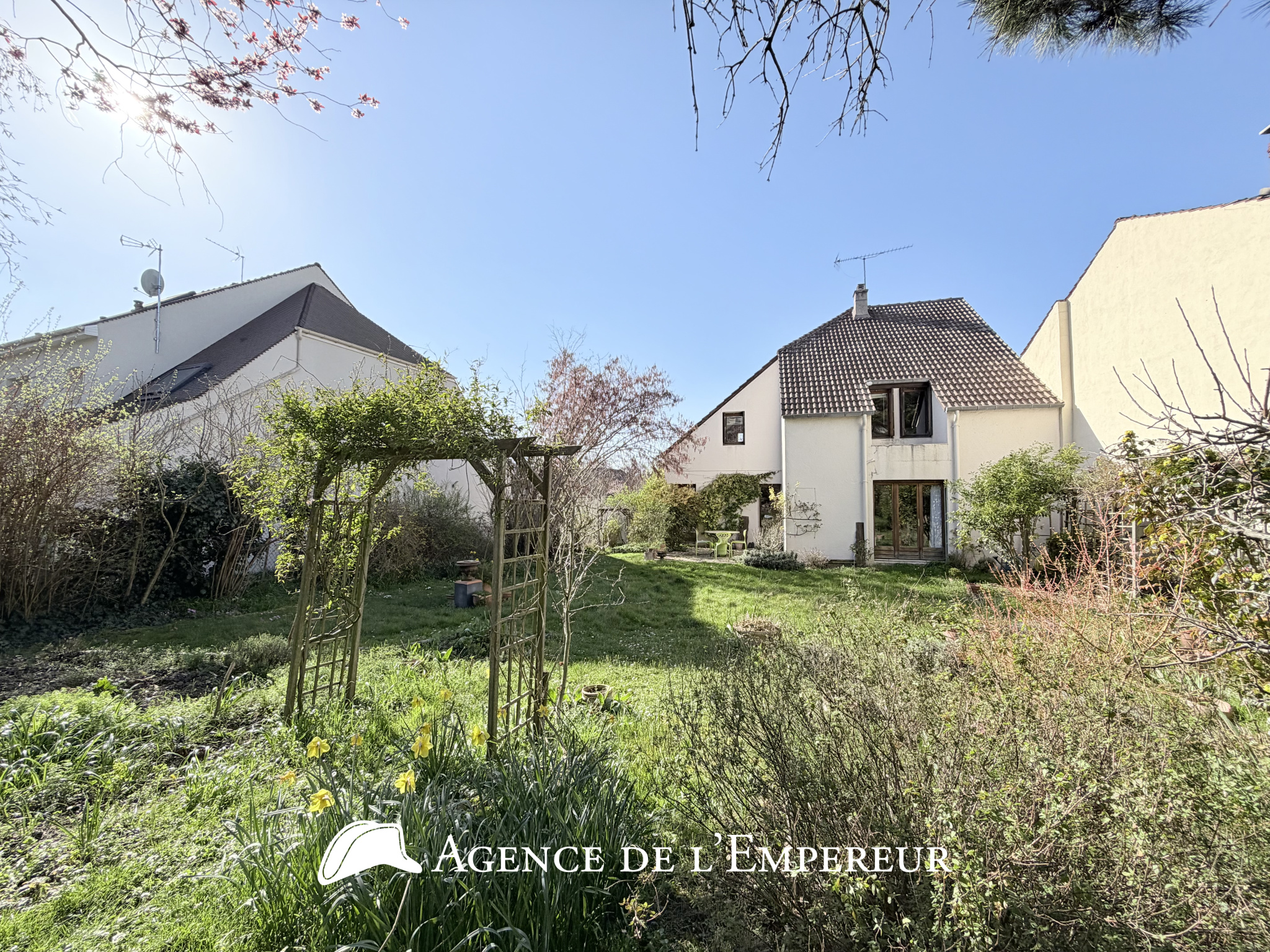 Maison 175 m2 - Parcelle 584 m2 - 6 chambres - Châtaigneraie/Richelieu
