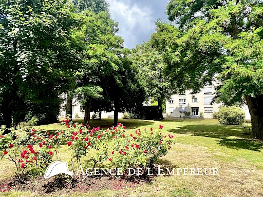 Appartement de 55 m2, cave et box - Les Closeaux - 2