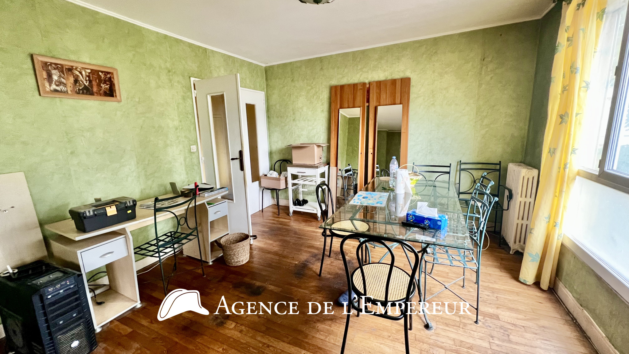 Appartement de 55 m2, cave et box - Les Closeaux