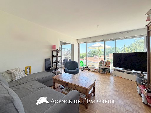 5 PIÈCES DERNIER ÉTAGE, 2 BALCONS, CAVE ET PARKING EN SS   BOIS-PRÉAU