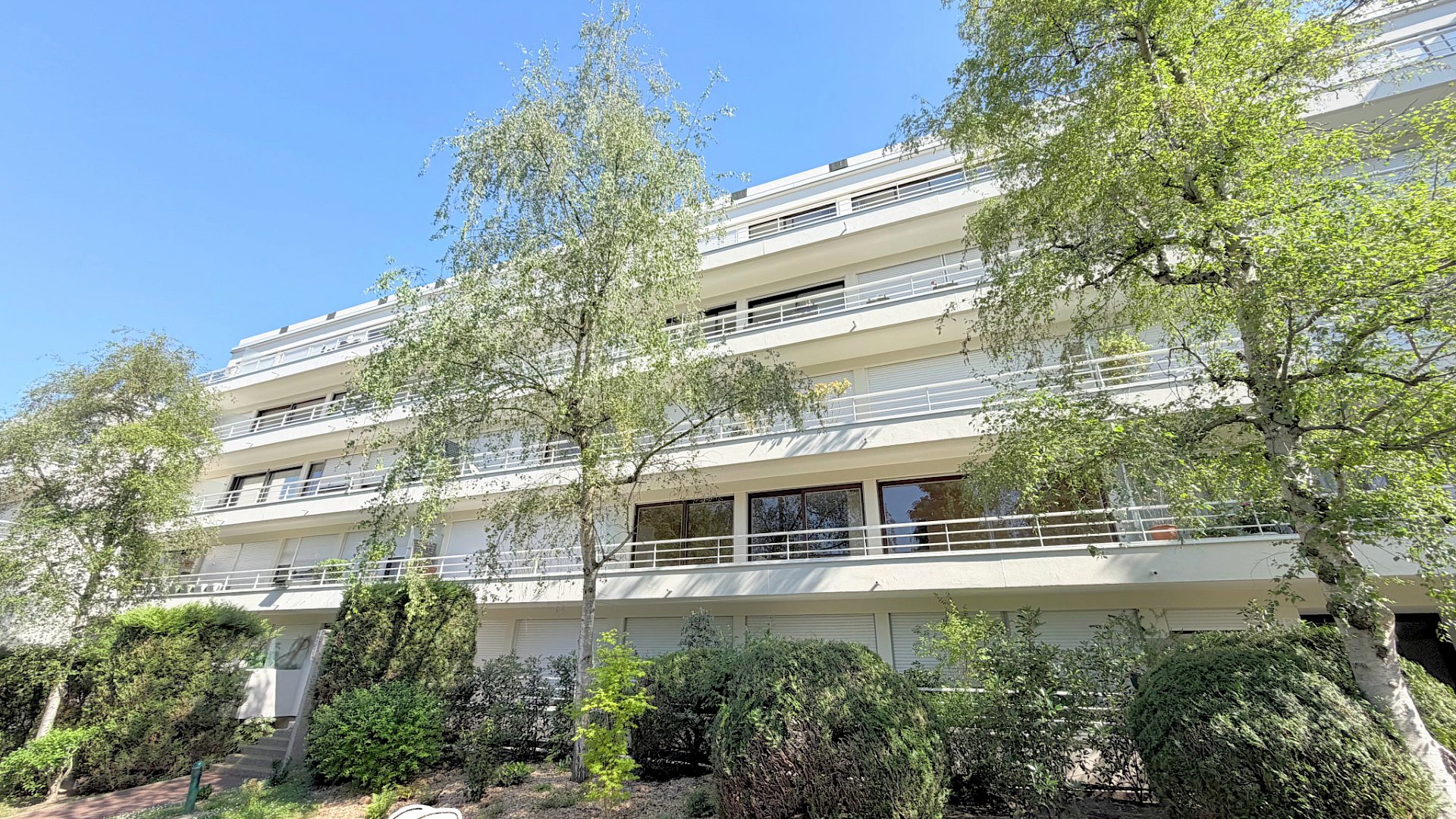 5 PIÈCES DERNIER ÉTAGE, 2 BALCONS, CAVE ET PARKING EN SS   BOIS-PRÉAU