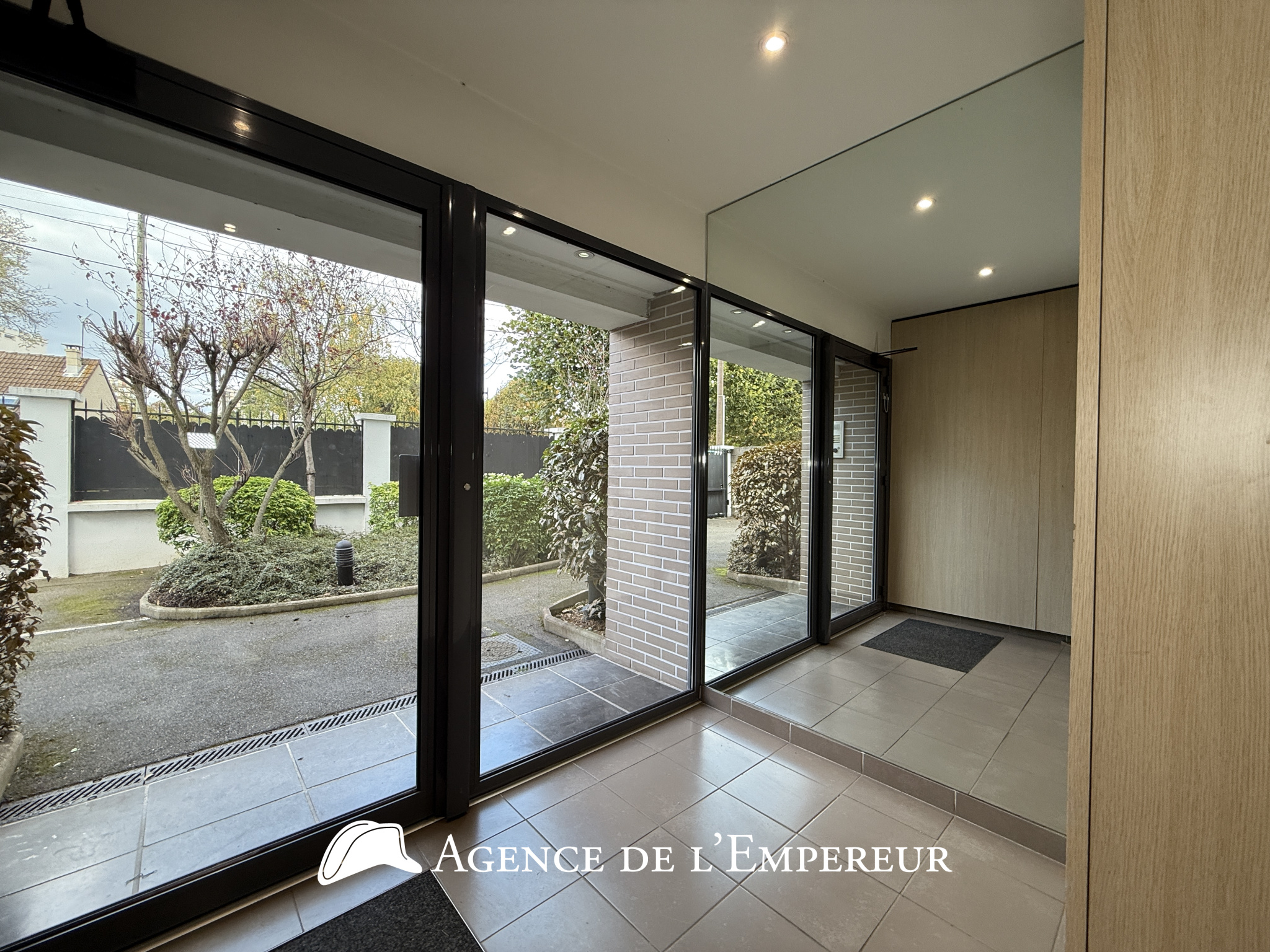Rueil limite Suresnes
