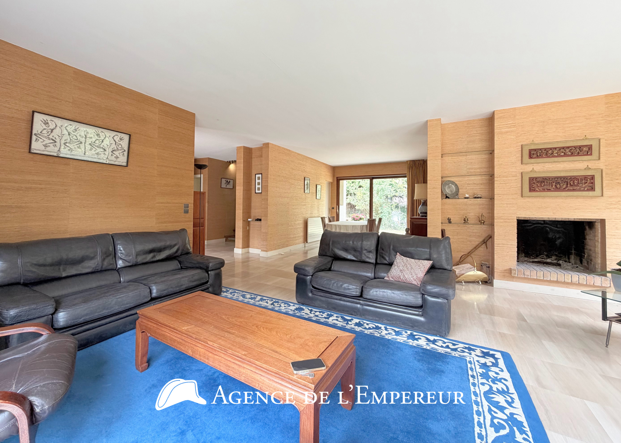 MAISON D'ARCHITECTE — 6 CHAMBRES — PARCELLE 1 190 m2