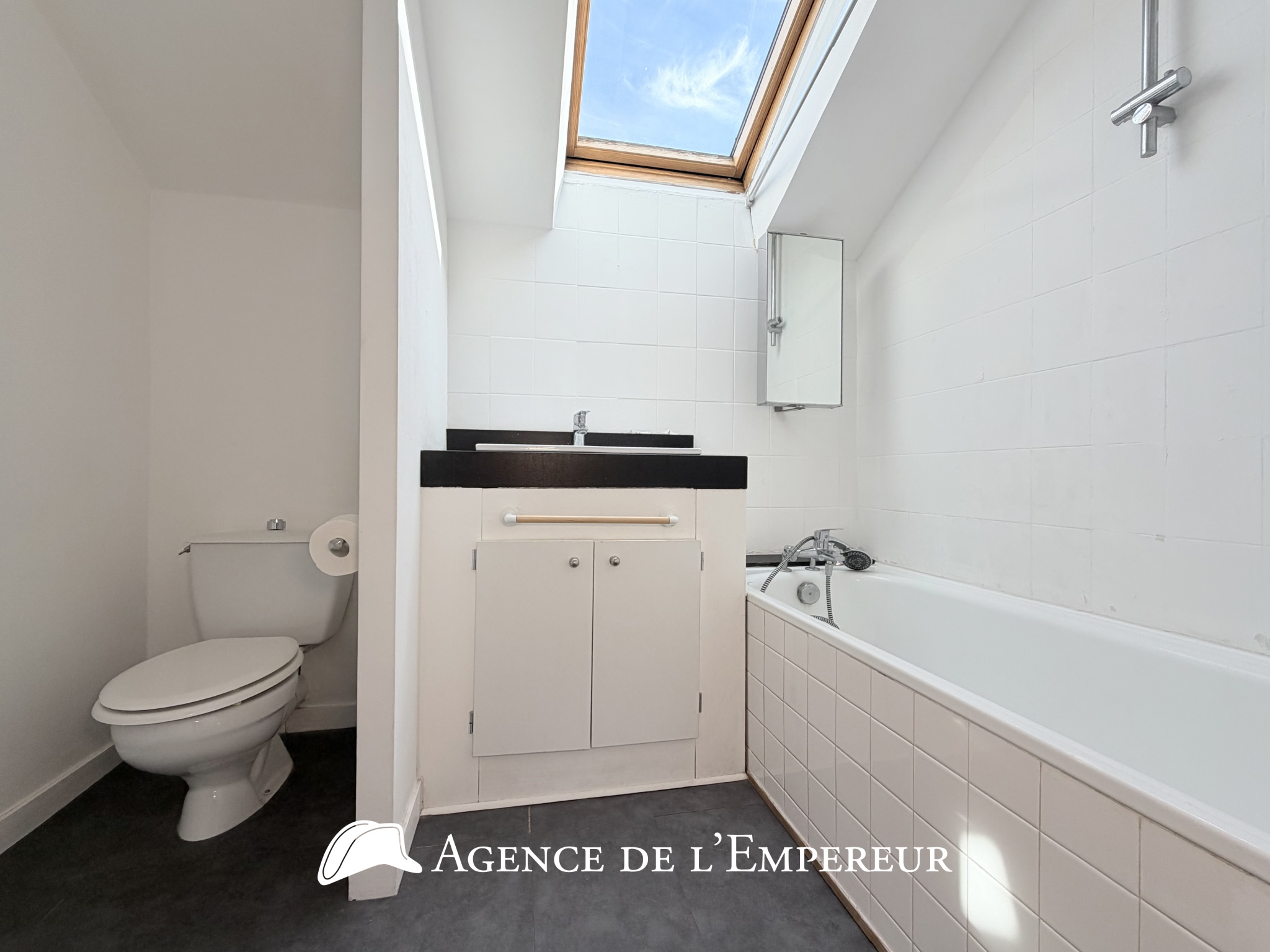 T1 LOCATION RUEIL BUZENVAL