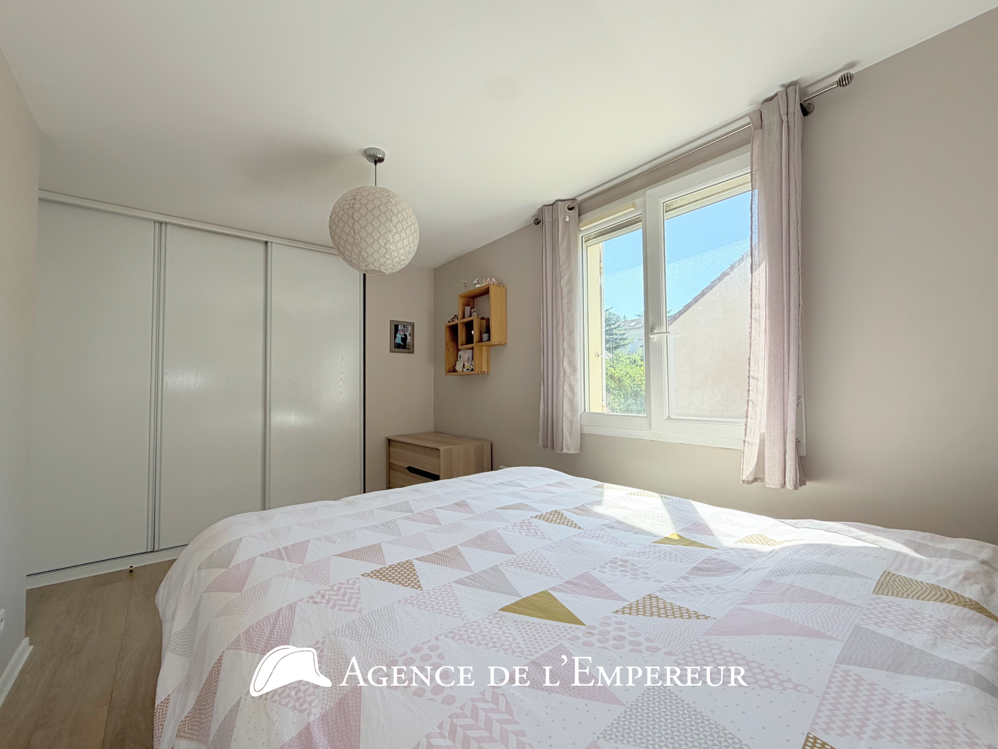 MAISON 4 CHAMBRES NANTERRE, PROCHE RUEIL