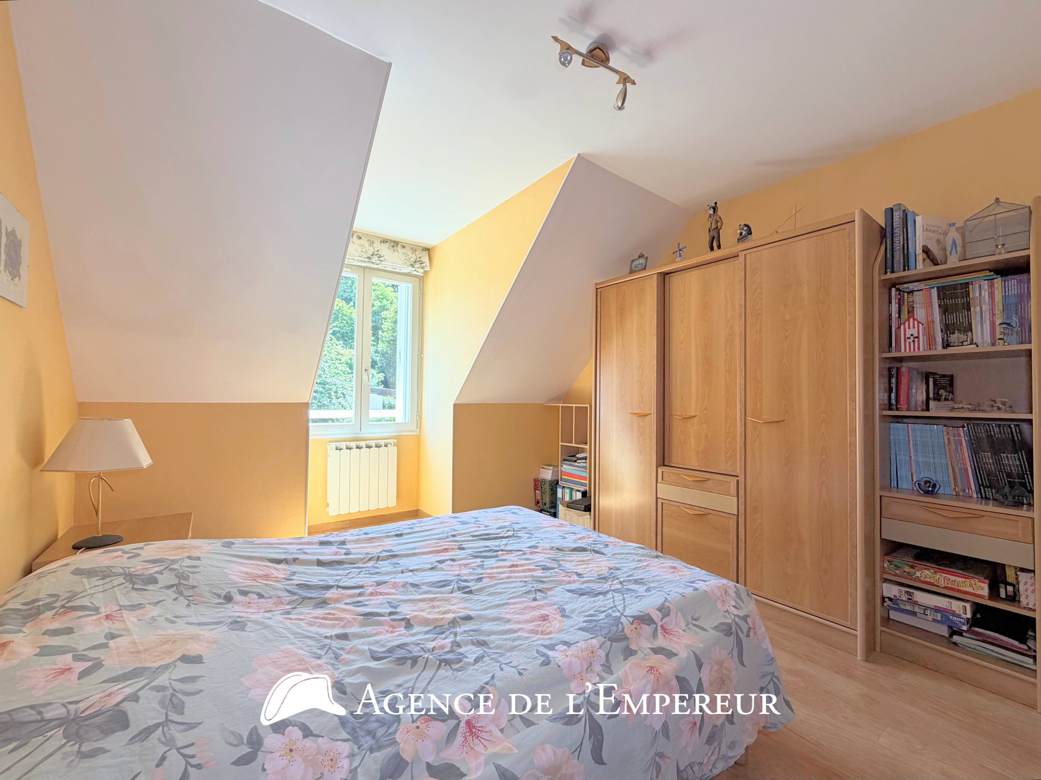 Maison 5 chambres, grand jardin, Saint-Cucufa.