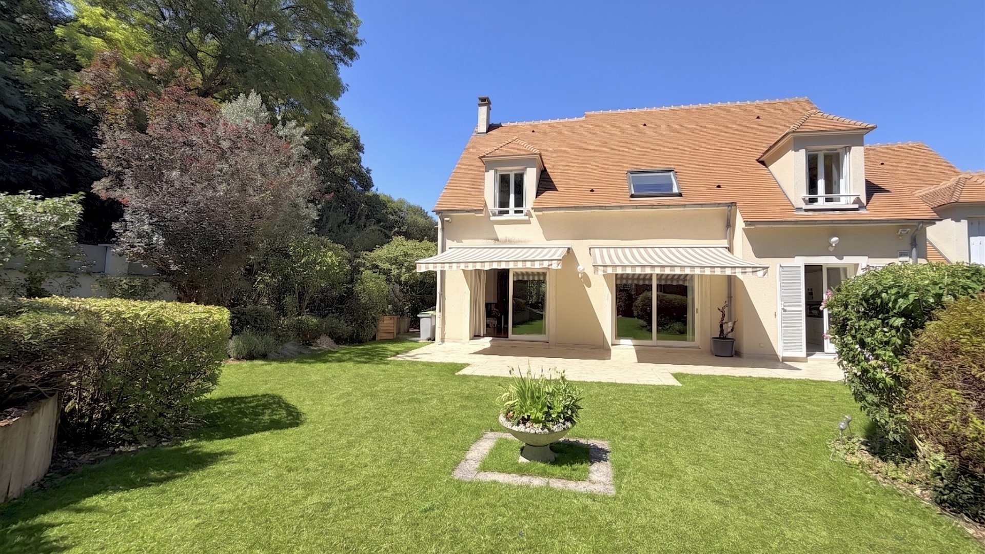 Maison 5 chambres, grand jardin, Saint-Cucufa.