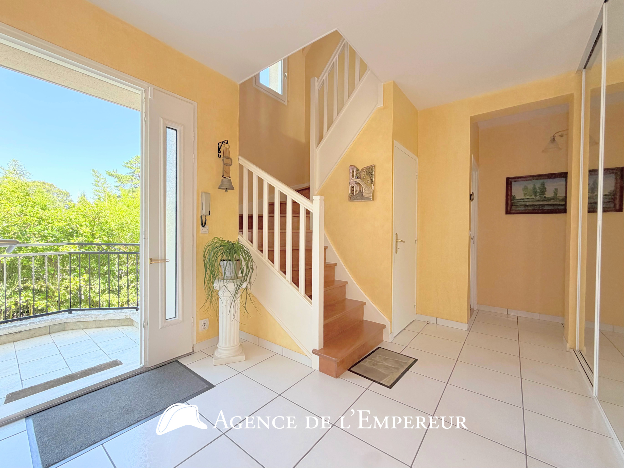 Maison 5 chambres, grand jardin, Saint-Cucufa.