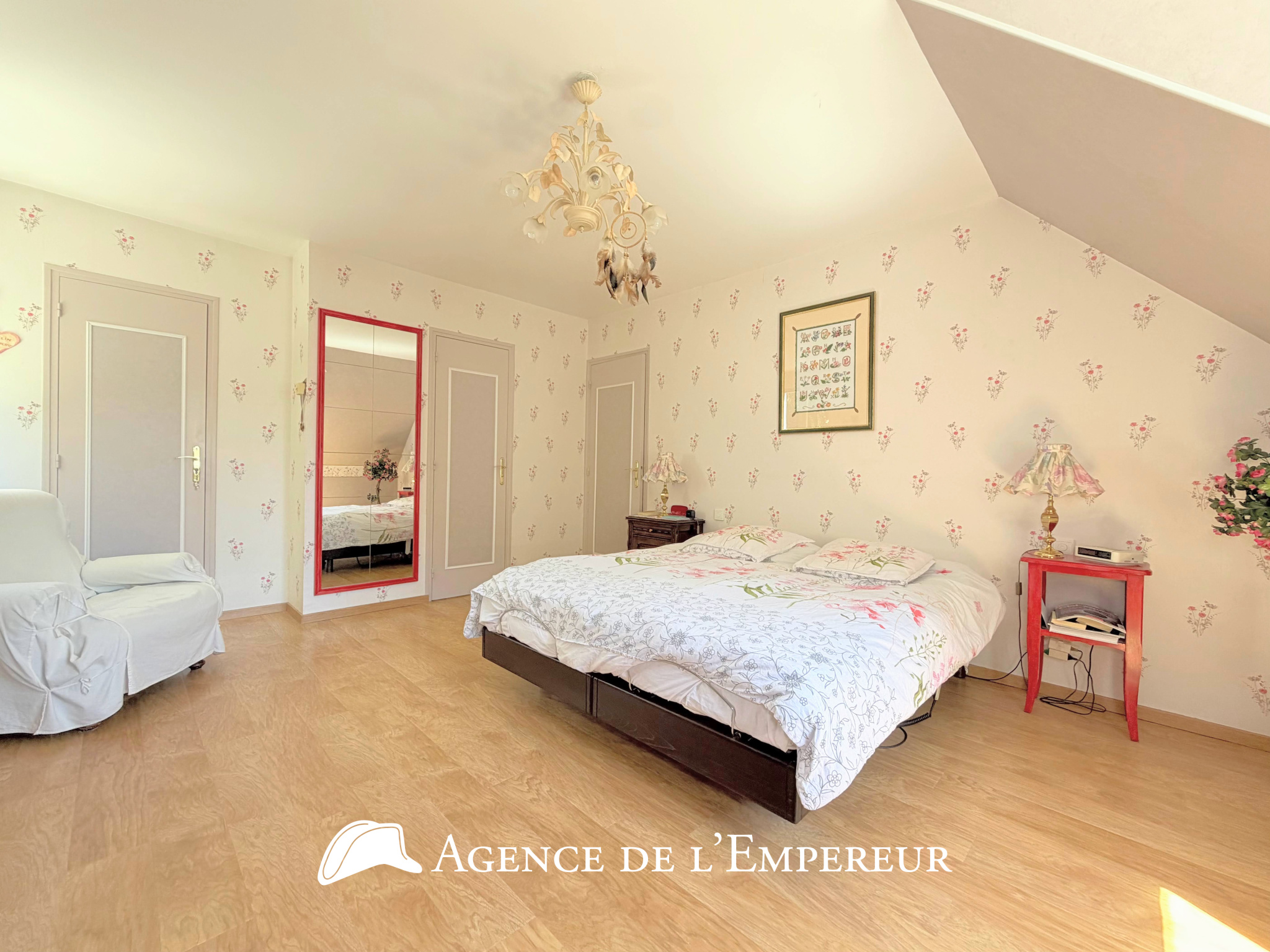 Maison 5 chambres, grand jardin, Saint-Cucufa.