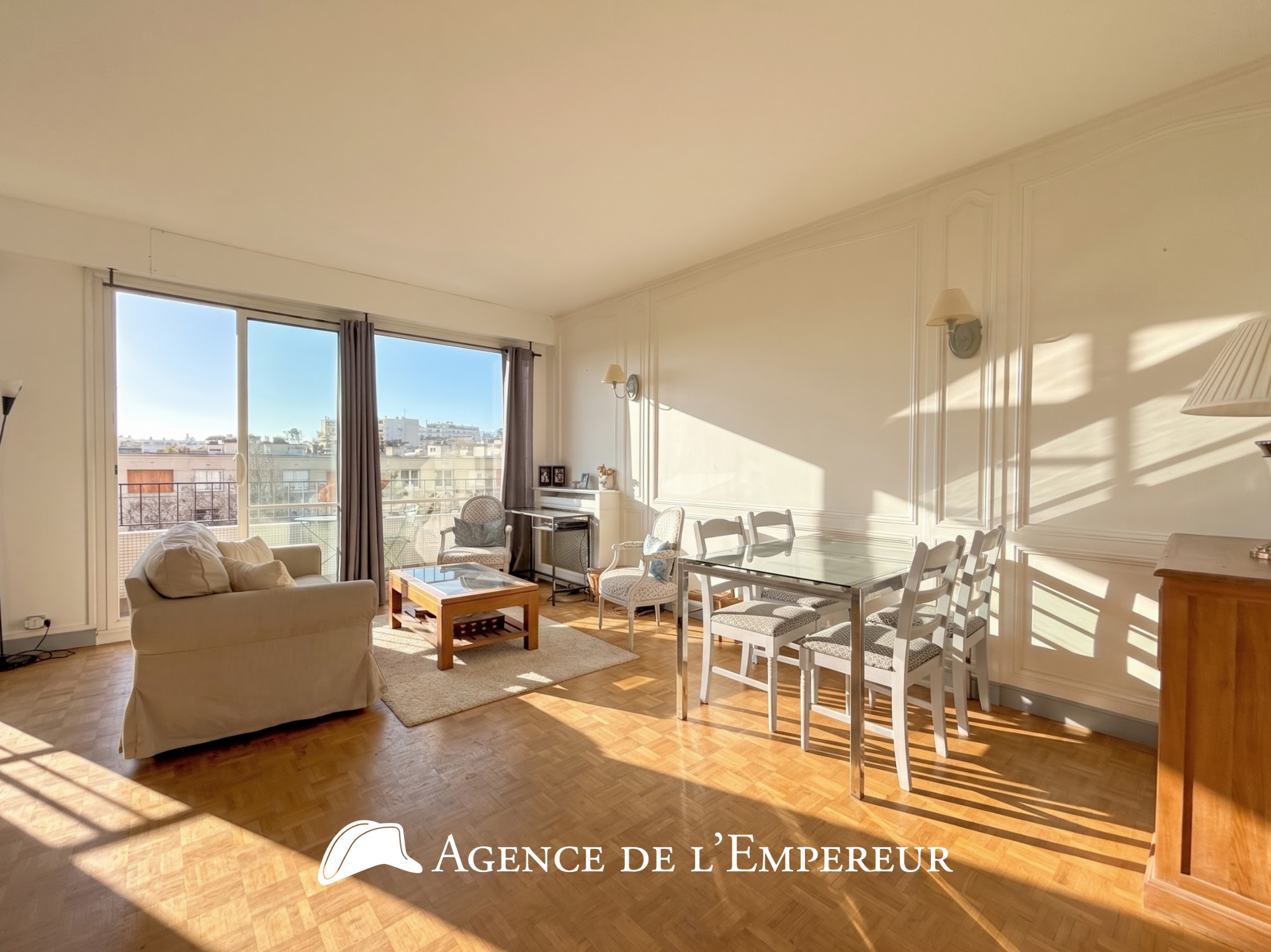 4 Pièces de 79,74 m2 - Balcon, cave et parking. Suresnes